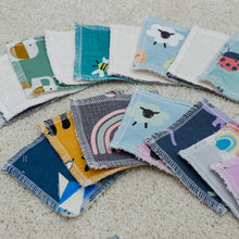 Load image into Gallery viewer, Reusable Organic Bamboo Wipes